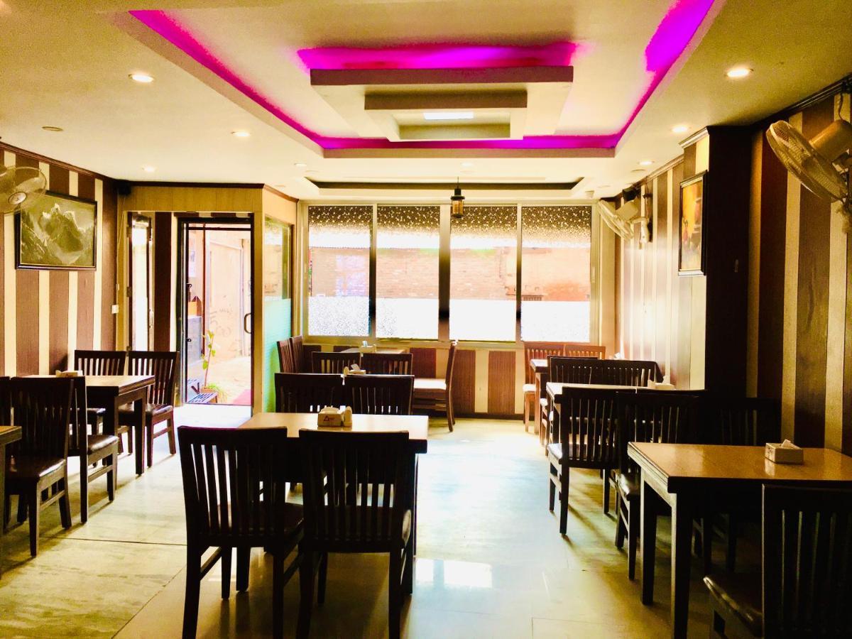 Hotel Ace Катманду Екстериор снимка